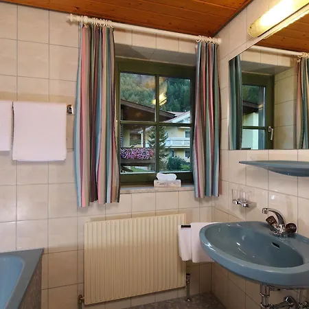 Eden Guest house 2*